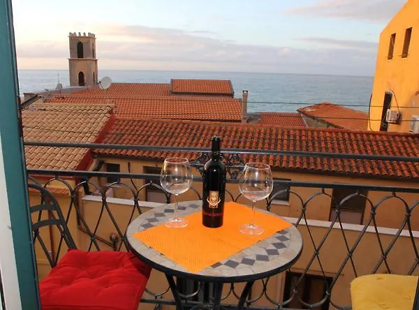 Dolce Estate Cefalu Italy