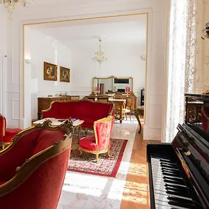  Apartment Le Rose Di Nonna Maria, Di Lusso In Centro Citta Italy