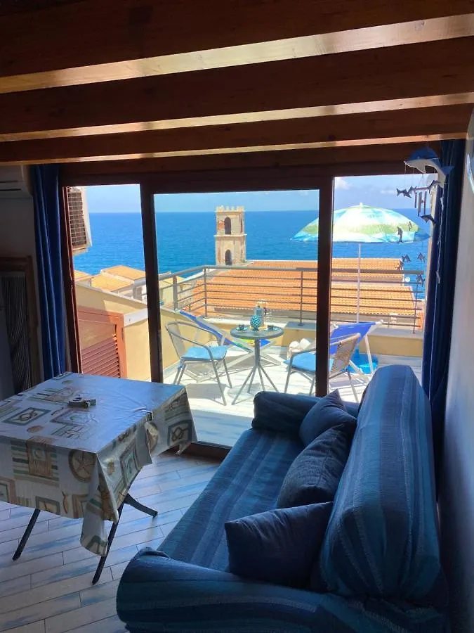 Dolce Estate Cefalu Italy