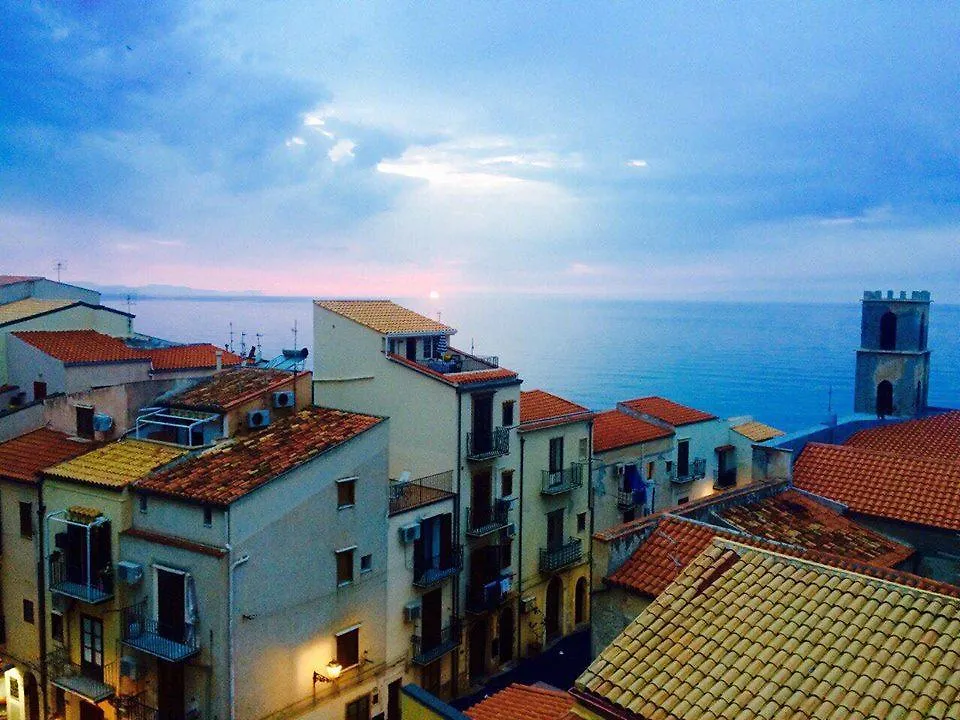 Dolce Estate Cefalu 0*,